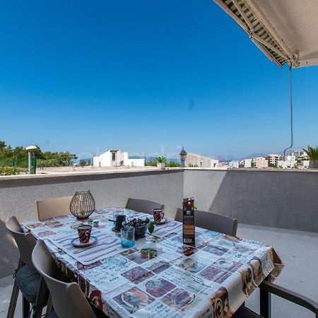 Apartment Vesna With Balcony & Free Parking Makarska Exterior foto